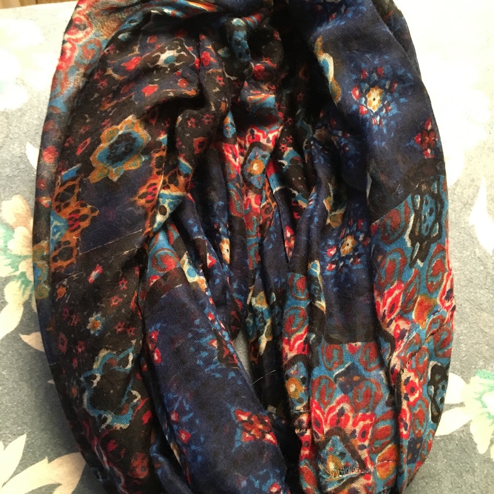 Infinity scarfs - Picture 6 of 7